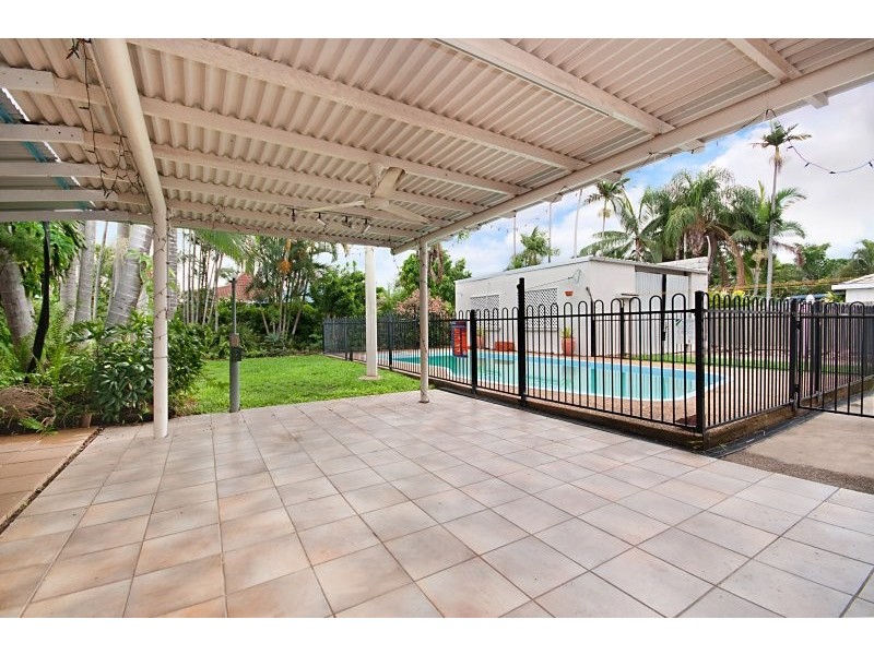 6 WILLOW COURT, Kirwan QLD 4817