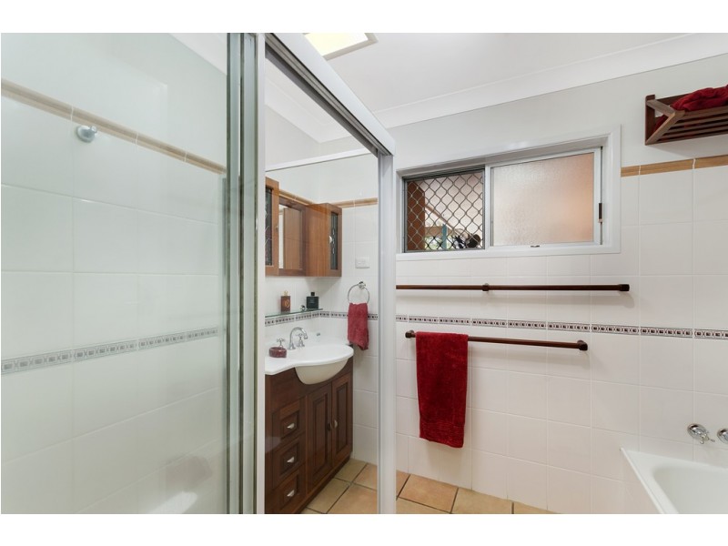 30 Jannila Avenue, Cranbrook QLD 4814