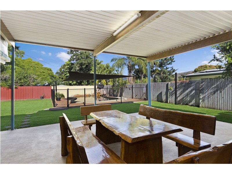 30 Jannila Avenue, Cranbrook QLD 4814