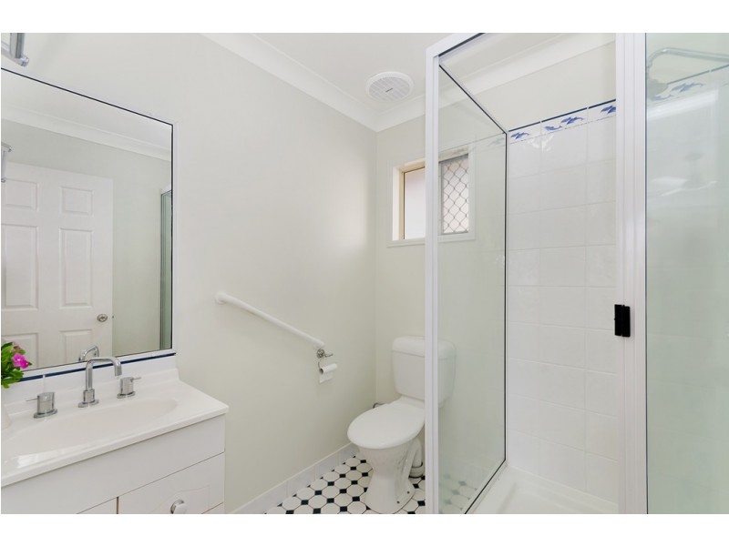 2 Black Braes Court, Mount Louisa QLD 4814