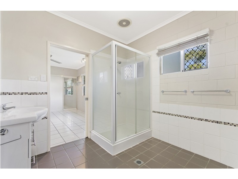 1 Bailey Court, Rasmussen QLD 4815