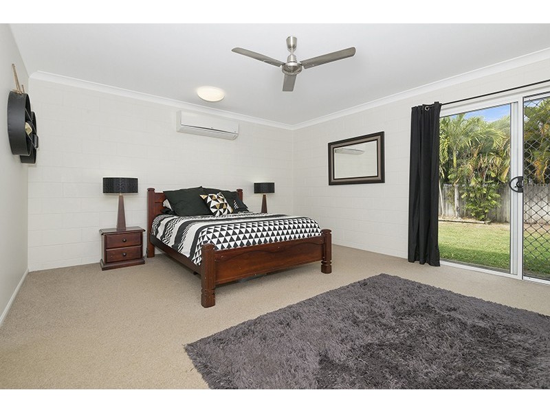 4 Courtney Street, Cranbrook QLD 4814