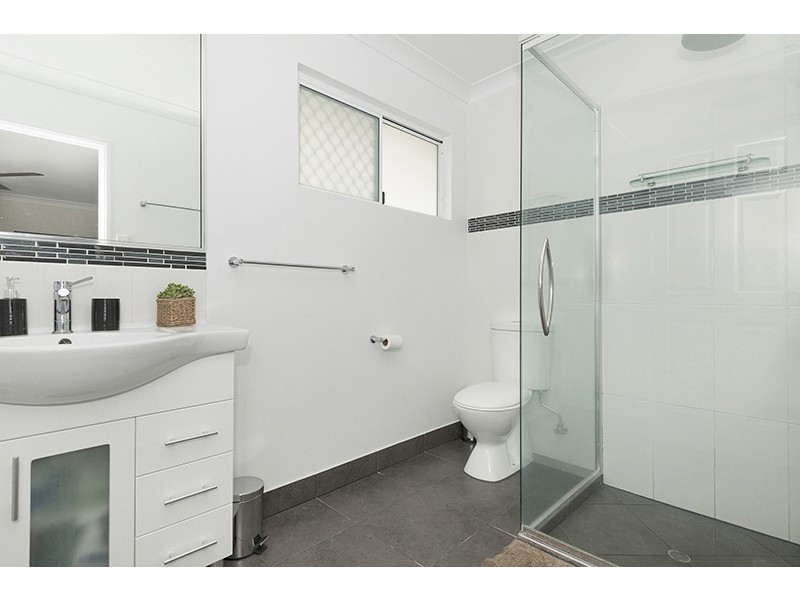 4 Courtney Street, Cranbrook QLD 4814