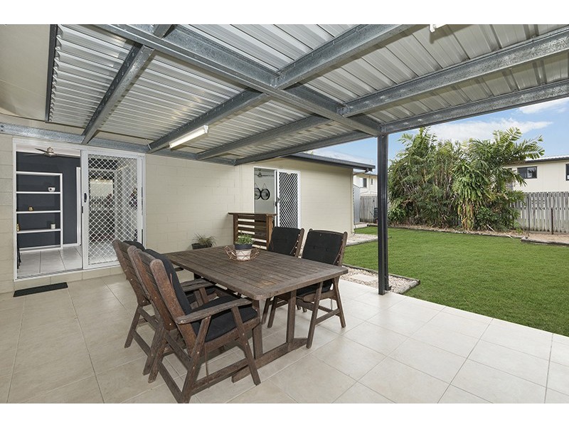 4 Courtney Street, Cranbrook QLD 4814