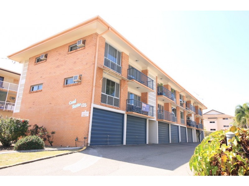 2/135 Mitchell Street, North Ward QLD 4810