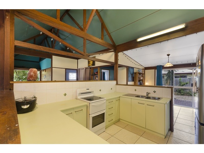 10 Woodlea Crt, Kelso QLD 4815