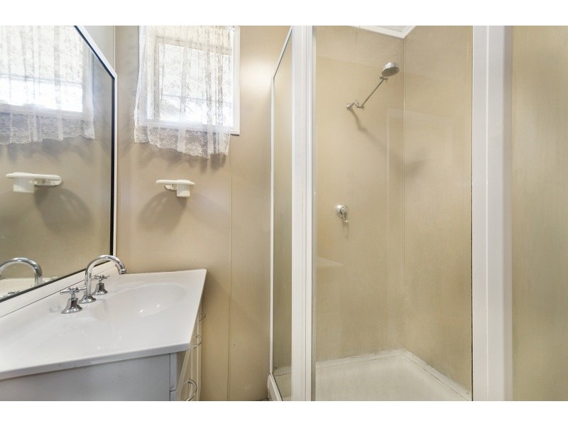 15 Banksia Street, Kirwan QLD 4817