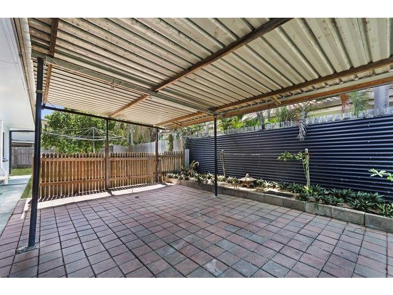 15 Banksia Street, Kirwan QLD 4817