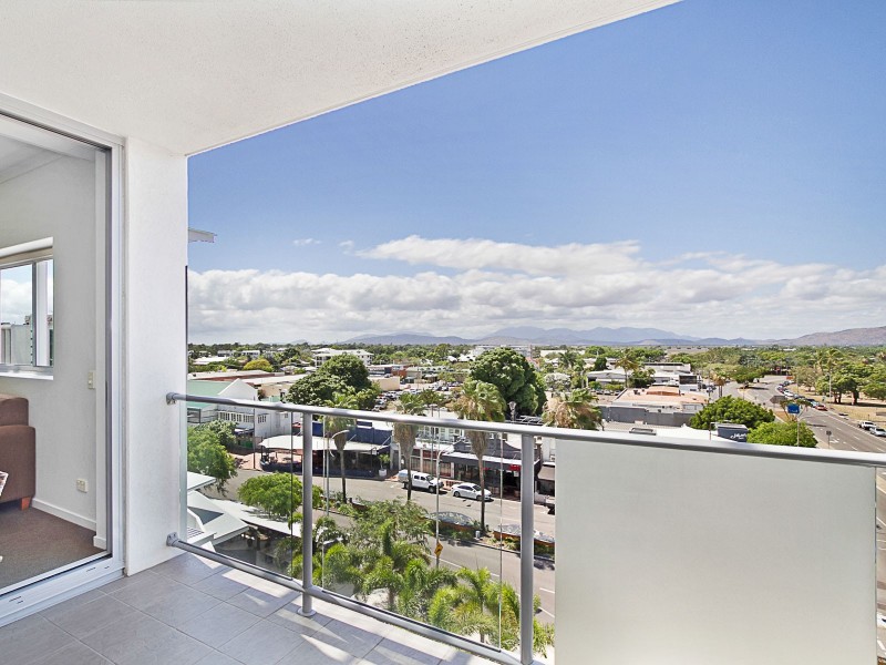 611/2 Dibbs Street, South Townsville QLD 4810