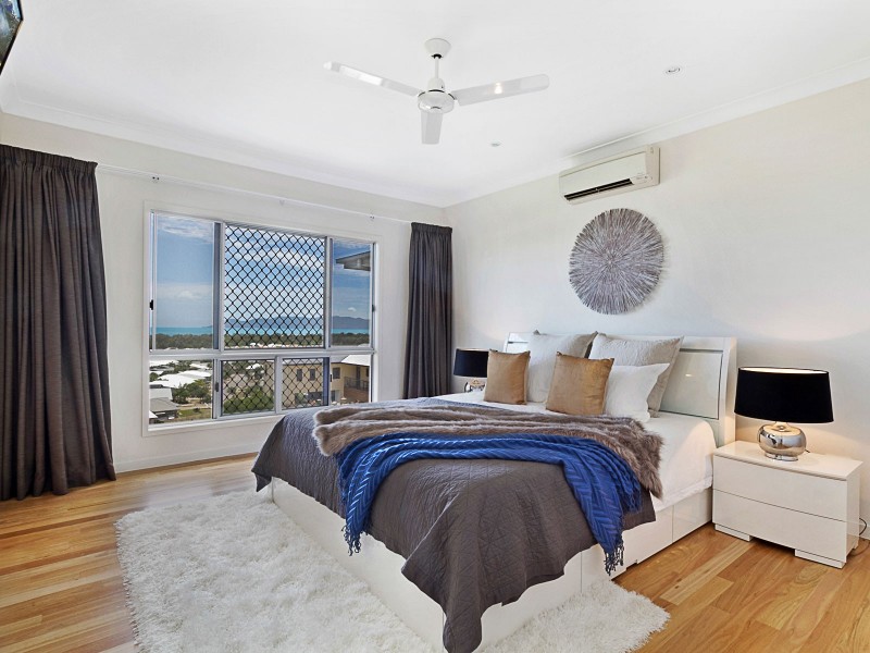 13 Cashell Crescent, Bushland Beach QLD 4818