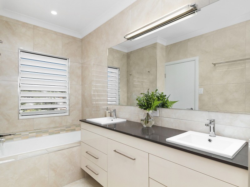 21 Ryan Street, North Ward QLD 4810