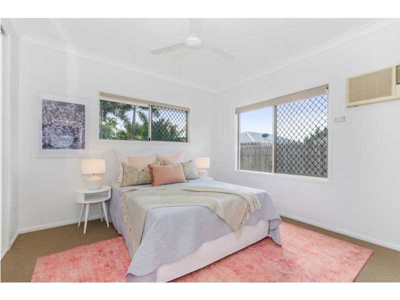 24 College Lane, Douglas QLD 4814