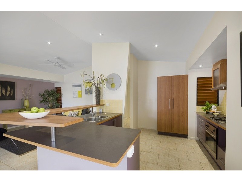 40 Estuary Parade, Douglas QLD 4814