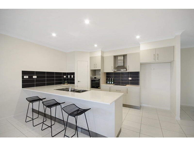 30 Girraween Avenue, Douglas QLD 4814