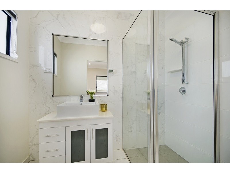 30 Girraween Avenue, Douglas QLD 4814