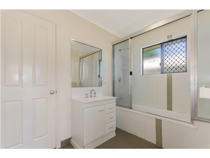 16 Simonsen Court, Kelso QLD 4815