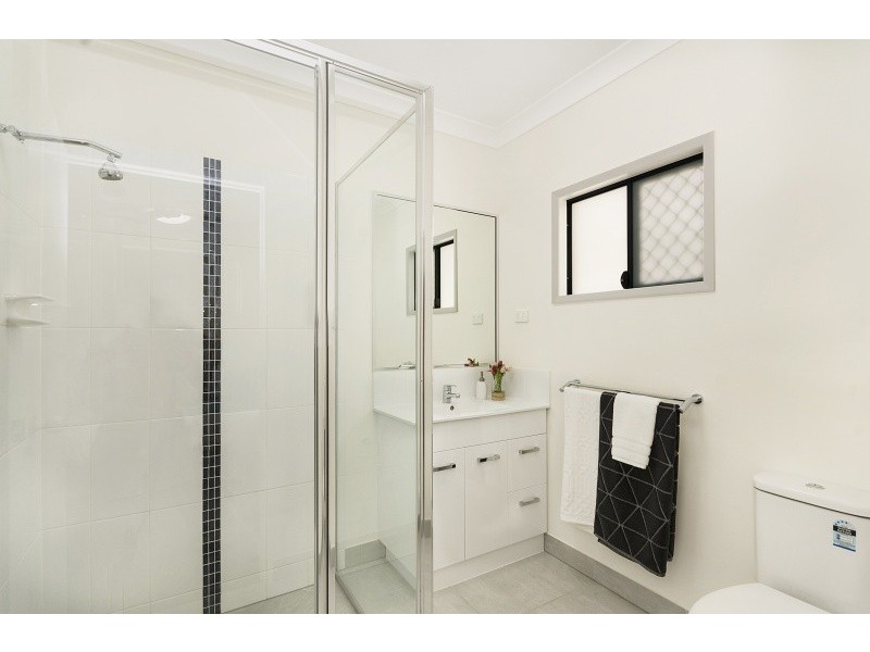 11 Girraween Avenue, Douglas QLD 4814