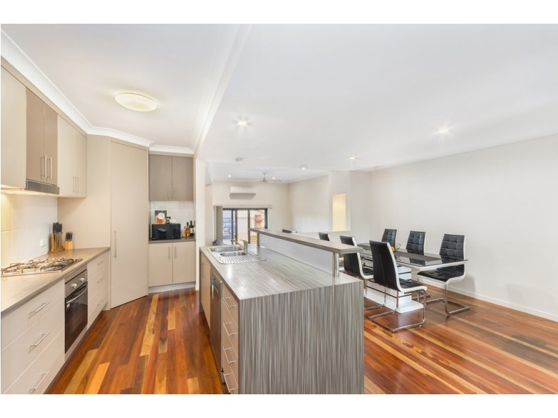 7 Paddington Terrace, Douglas QLD 4814