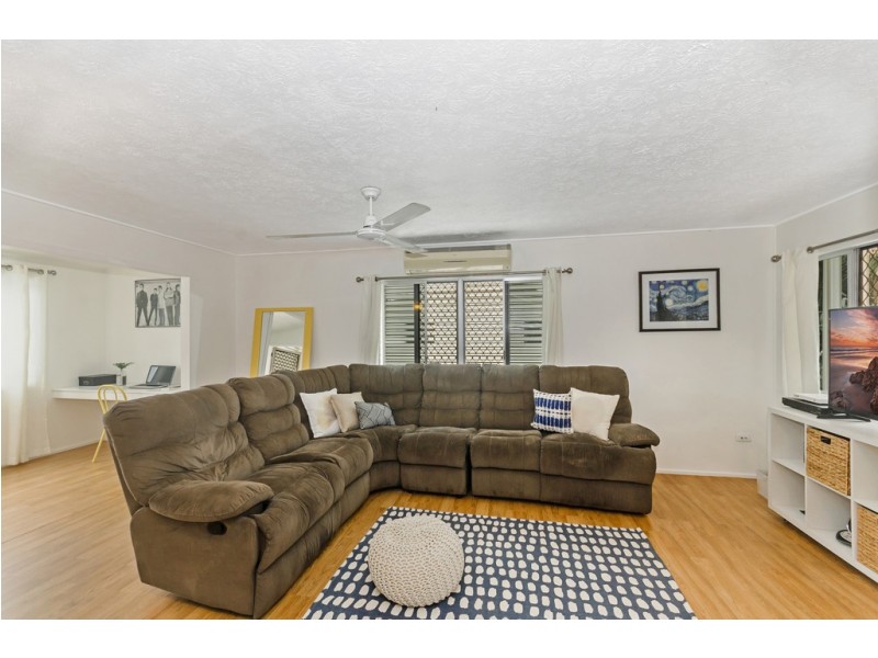 8 Keesing Road, Douglas QLD 4814