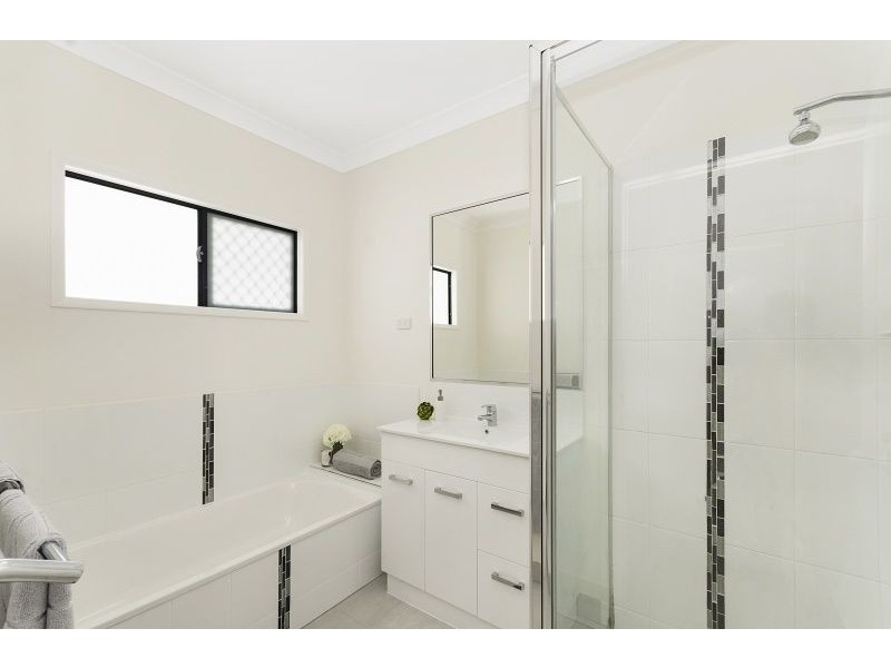 11 Girraween Avenue, Douglas QLD 4814