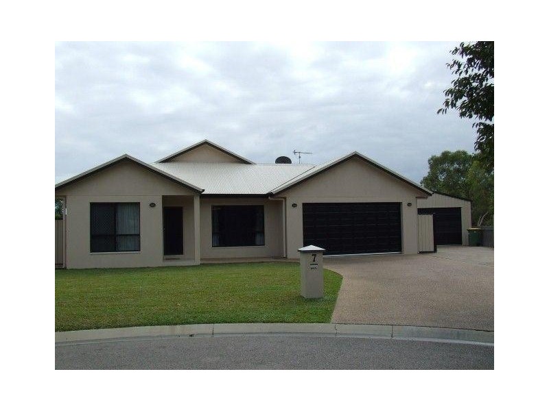 7 Ella Court, Mount Louisa QLD 4814