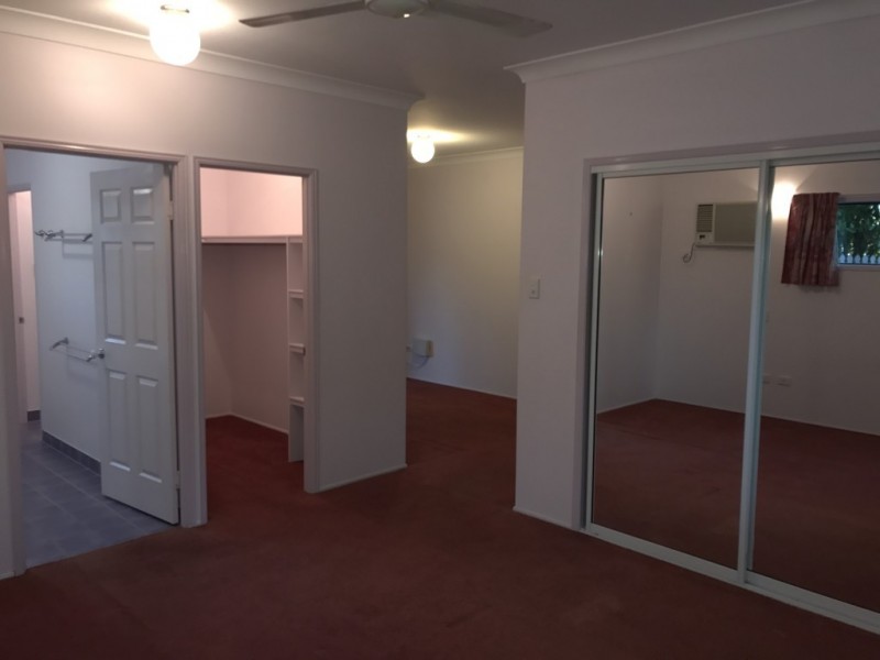 7 Ella Court, Mount Louisa QLD 4814