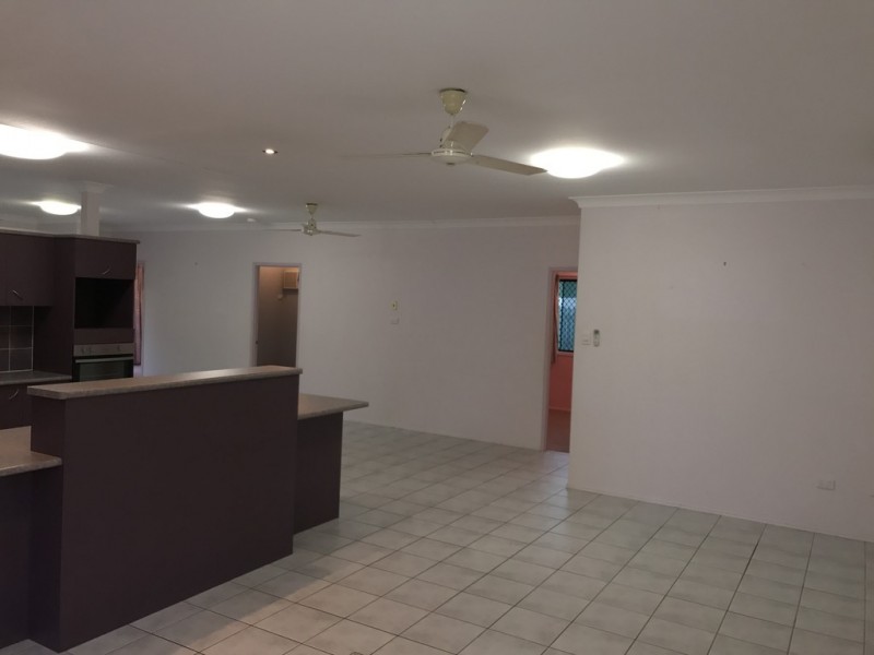 7 Ella Court, Mount Louisa QLD 4814