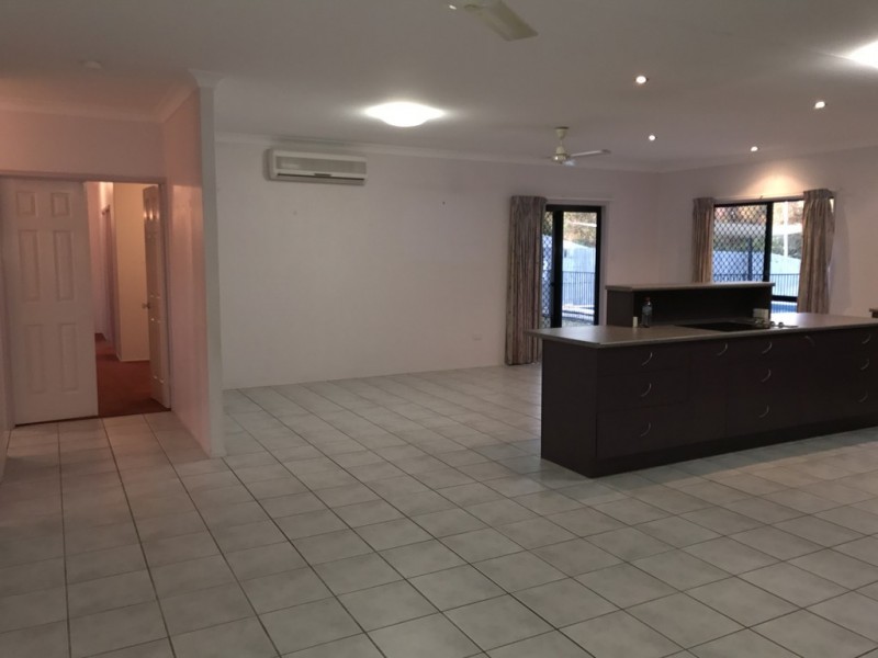 7 Ella Court, Mount Louisa QLD 4814