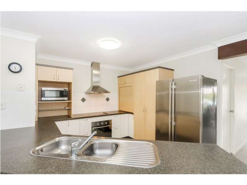 12 Sheerwater Parade, Douglas QLD 4814