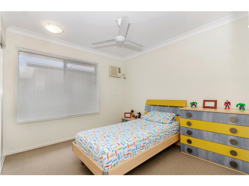 12 Sheerwater Parade, Douglas QLD 4814