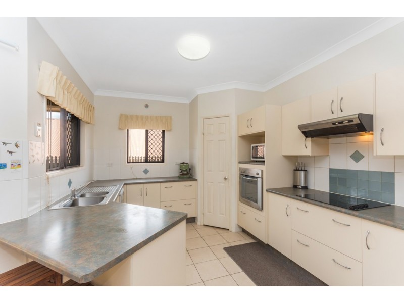 66 Riverbend Drive, Douglas QLD 4814