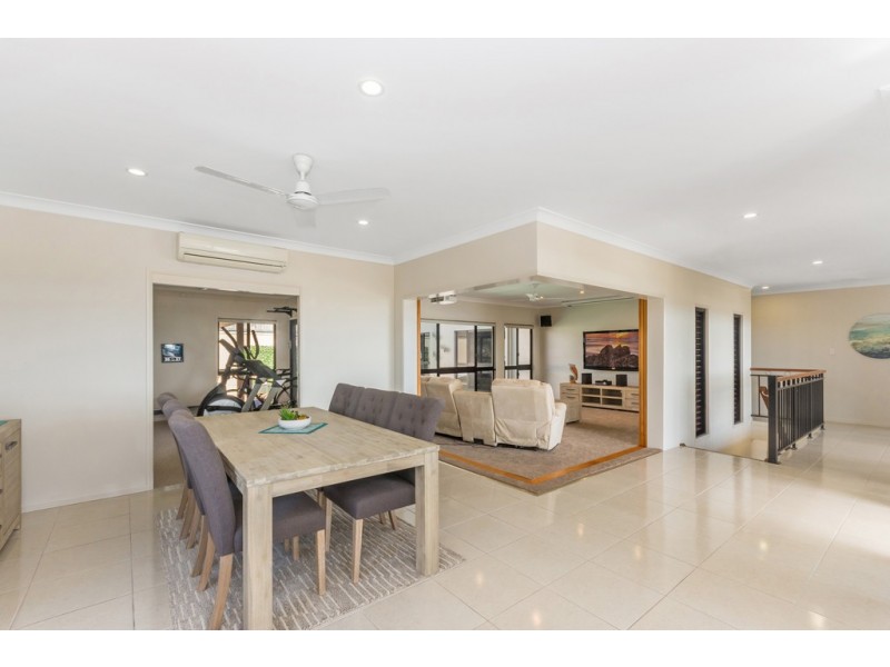 5 Cashell Crescent, Bushland Beach QLD 4818