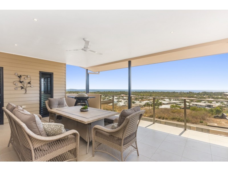 5 Cashell Crescent, Bushland Beach QLD 4818