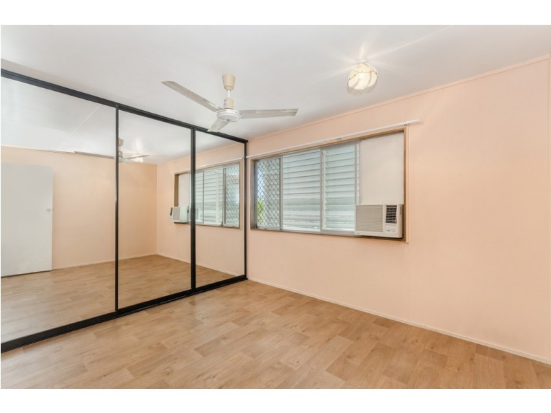 7 Verhoeven Drive, Douglas QLD 4814