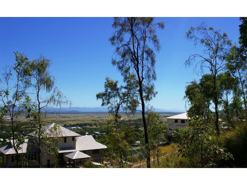 15-17 The Point, Castle Hill QLD 4810