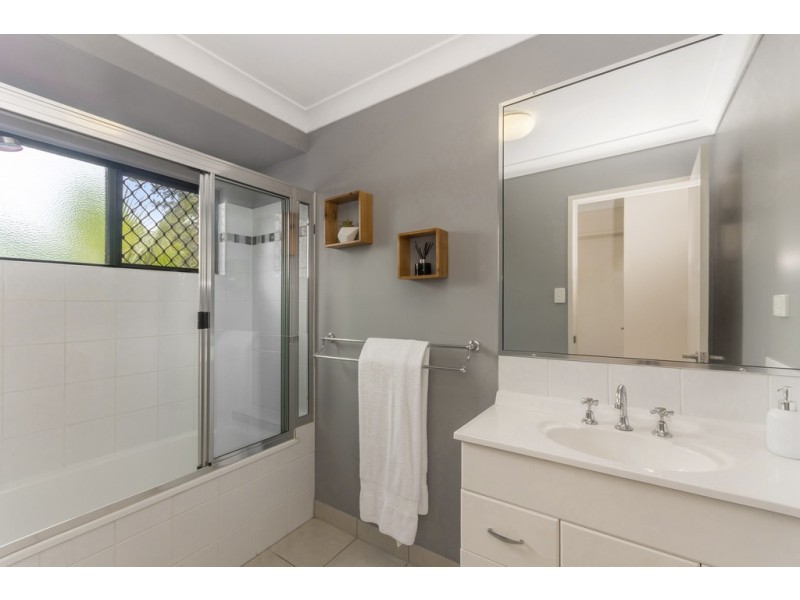 4b Panama Court, Burdell QLD 4818