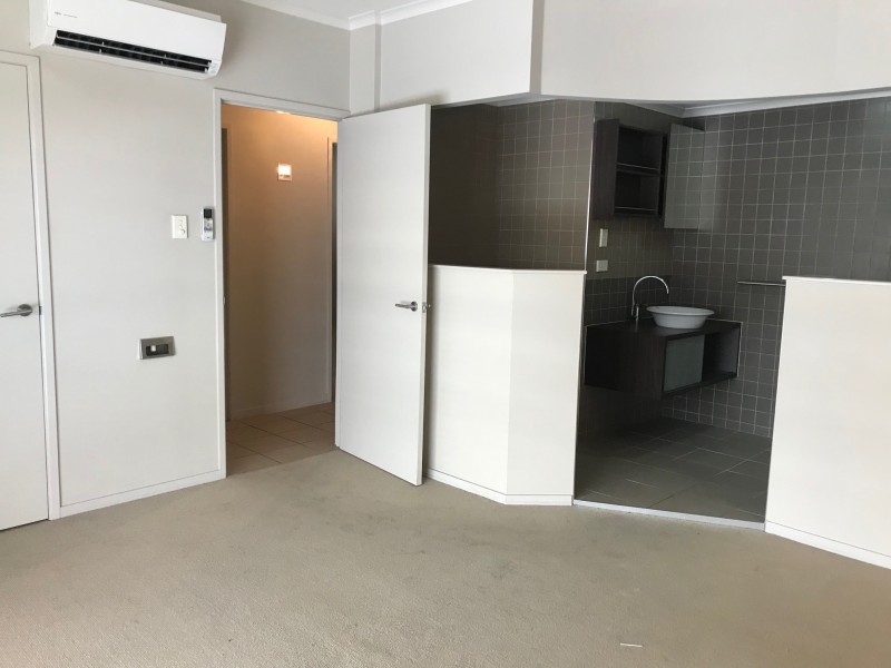 1/237 Riverside Boulevard, Douglas QLD 4814