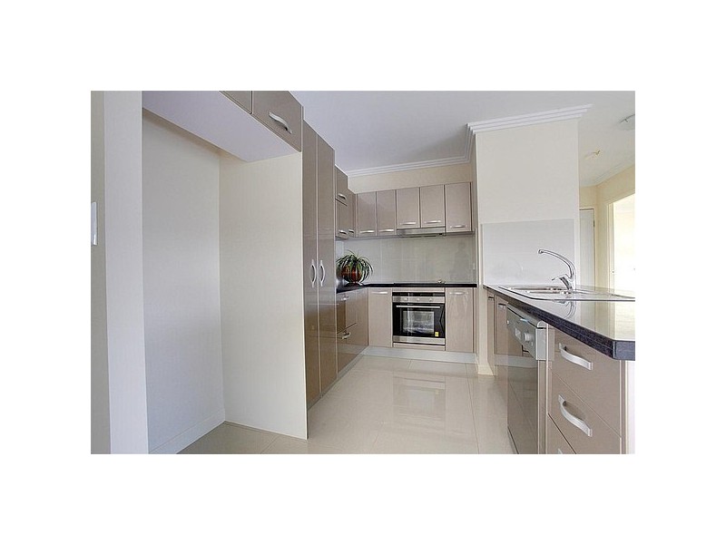 13/319 Angus Smith Drive, Douglas QLD 4814