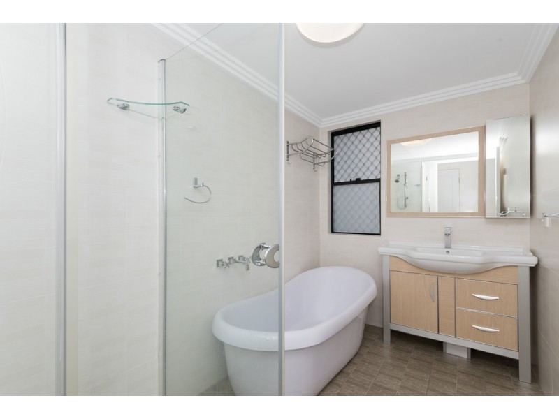 52/319 Angus Smith Drive, Douglas QLD 4814