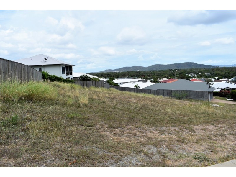 4 Klewarra Boulevard, Douglas QLD 4814