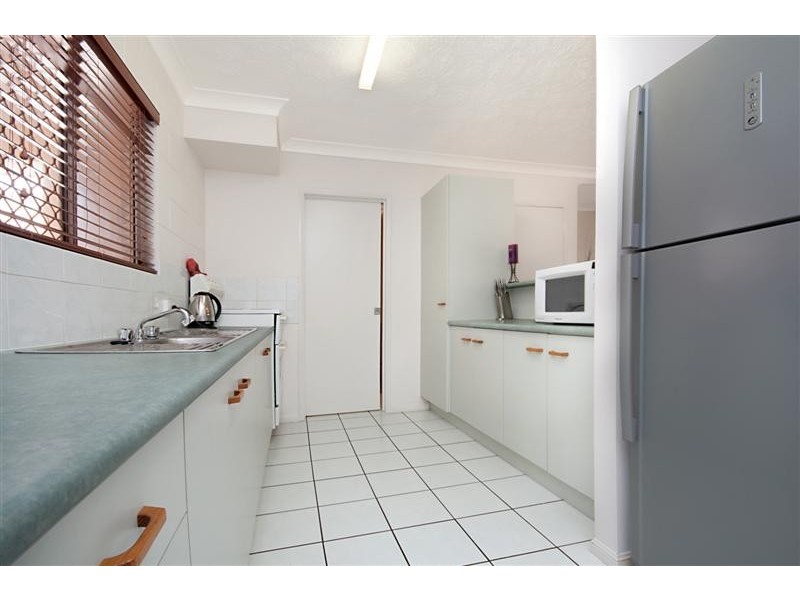 West End QLD 4810