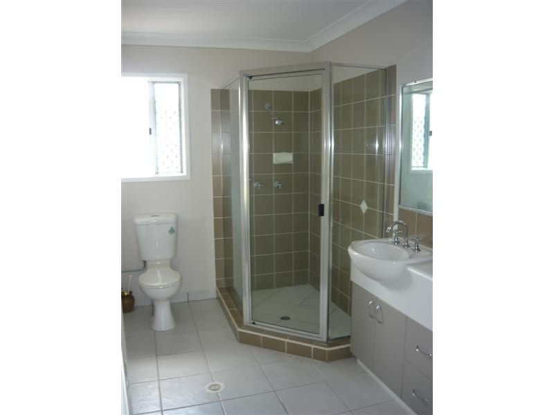 18 Janelle Street, Kelso QLD 4815