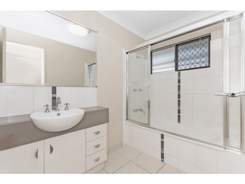 11 Firetail Pocket, Kelso QLD 4815