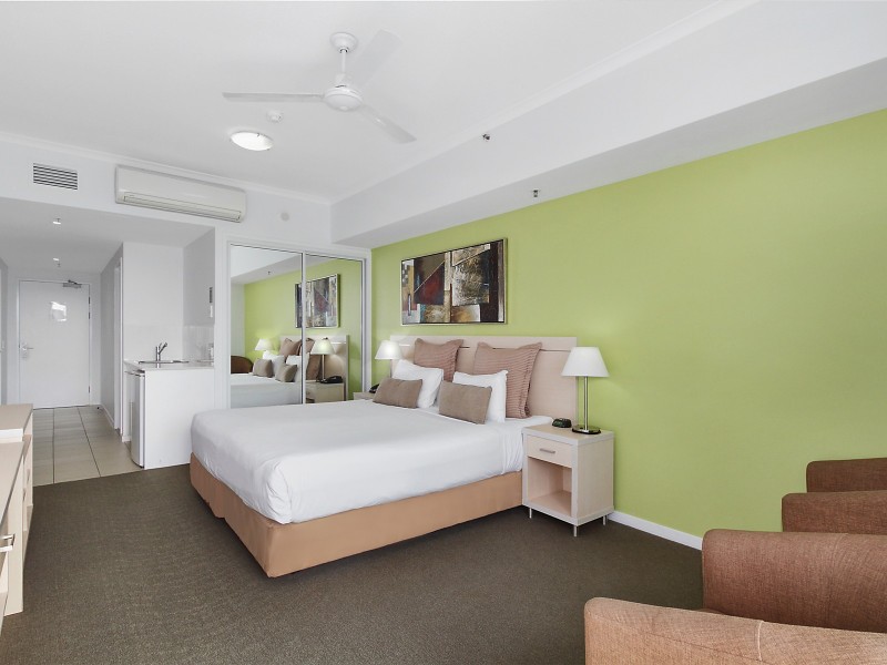 802/2 Dibbs Street, South Townsville QLD 4810