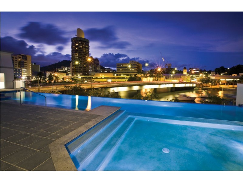 802/2 Dibbs Street, South Townsville QLD 4810