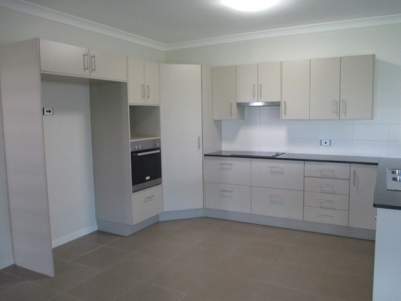 98A Daintree Drive, Bushland Beach QLD 4818