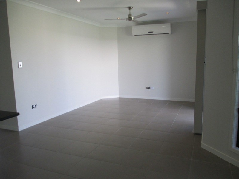 98A Daintree Drive, Bushland Beach QLD 4818