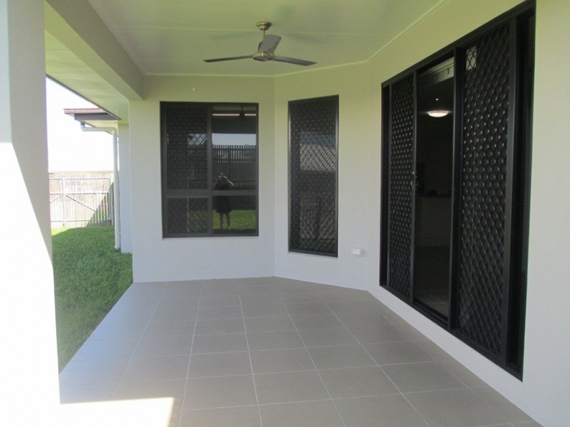 98A Daintree Drive, Bushland Beach QLD 4818