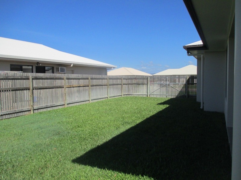 98A Daintree Drive, Bushland Beach QLD 4818