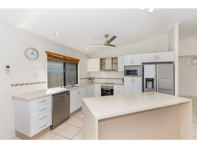 17 Twinview Terrace, Idalia QLD 4811